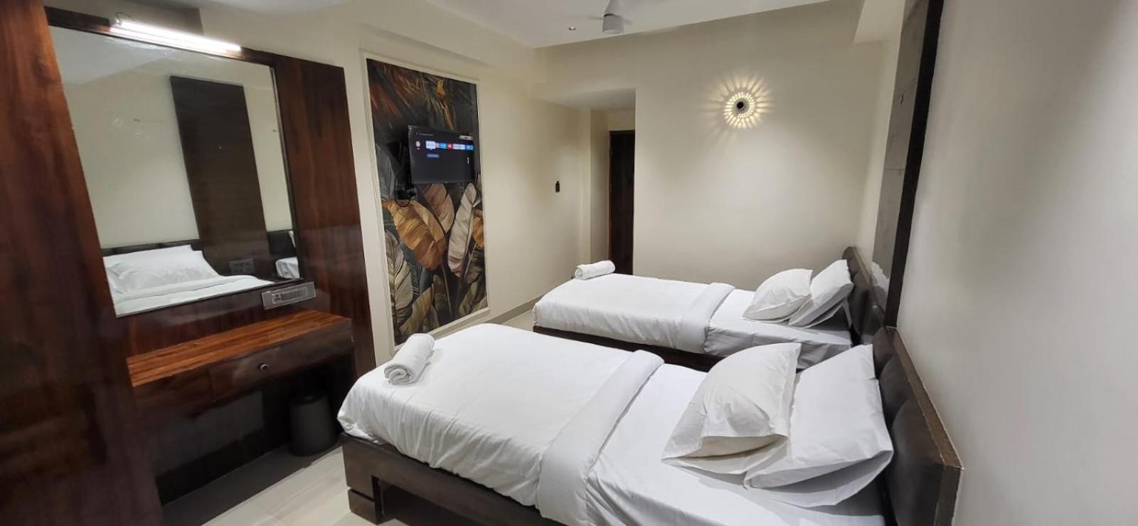Model Grand Inn Bellary Extérieur photo