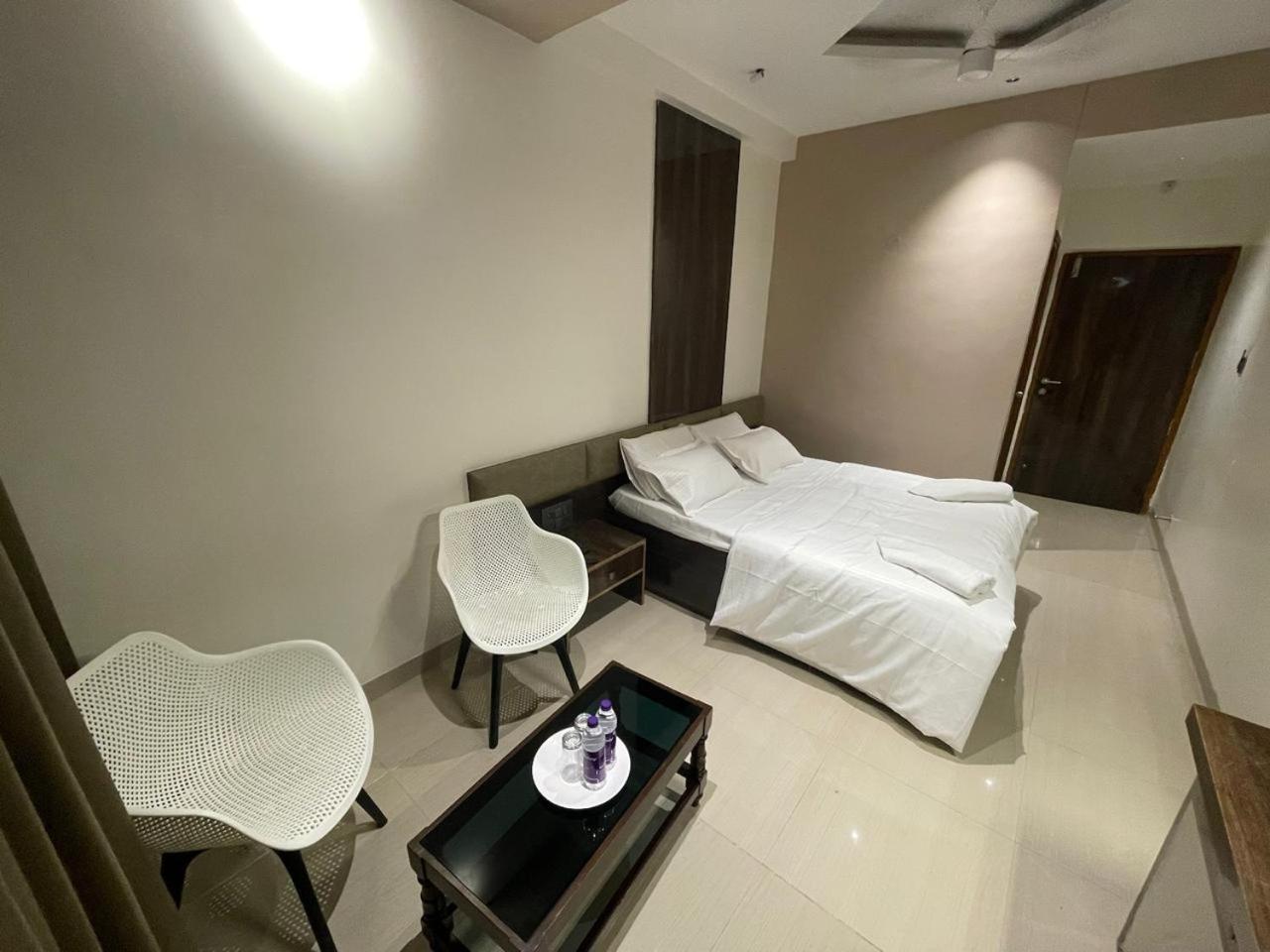 Model Grand Inn Bellary Extérieur photo